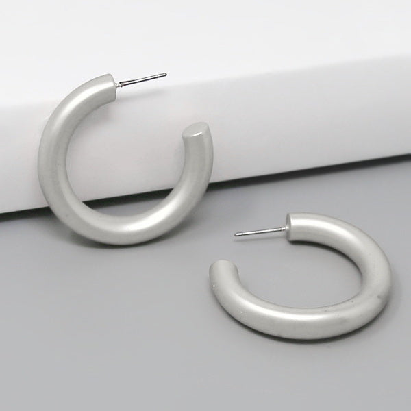 Essential V Hoop Earrings Metal